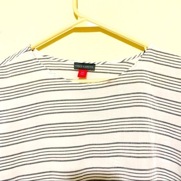 Vince Camuto•Oversized Ruffle Sleeve Crop Top size S - Picture 5 of 8